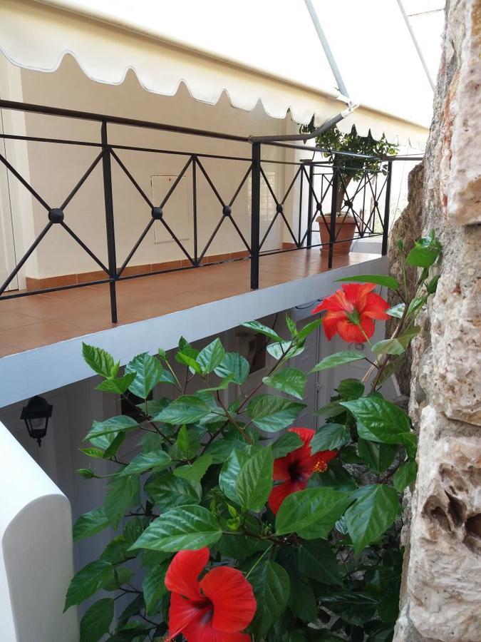 Villa Kostandin Qeparo Luaran gambar
