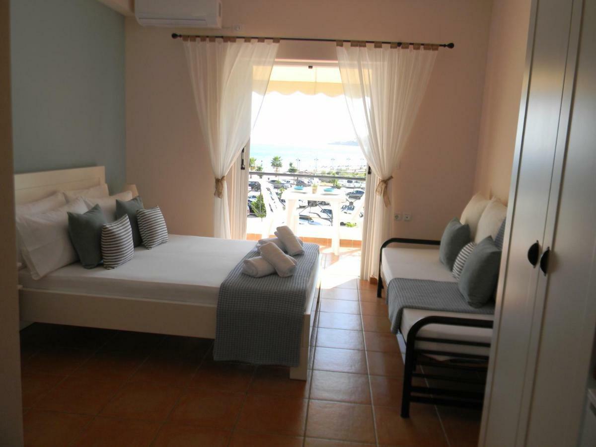 Villa Kostandin Qeparo Luaran gambar